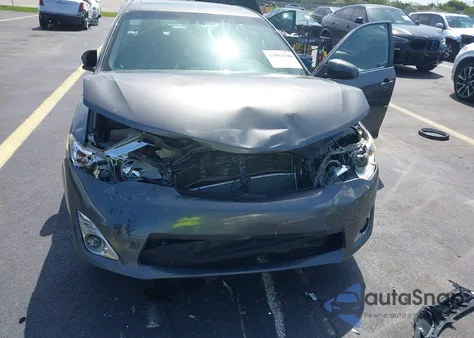 2014 Toyota Camry Xle z USA, uszkodzony, nr VIN 4T1BD1FK8EU100144